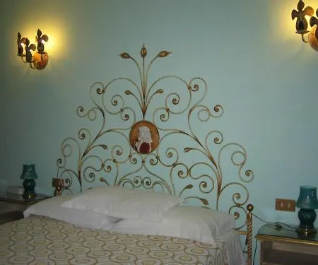 Grazia Deledda Hotel 3*