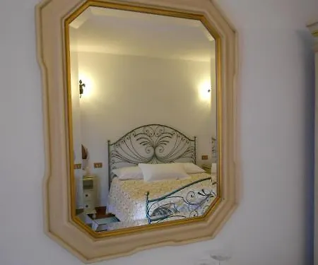 Ξενοδοχείο Grazia Deledda 3*