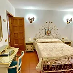 Отель Grazia Deledda 3*
