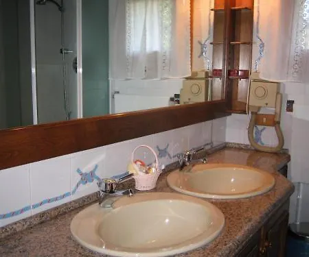 Grazia Deledda ホテル 3*