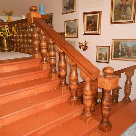 Grazia Deledda ホテル 3*