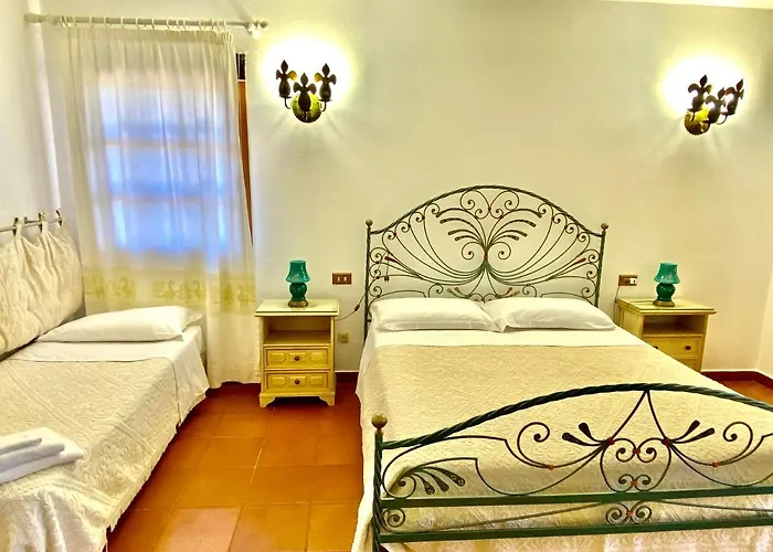 Grazia Deledda فندق 3*