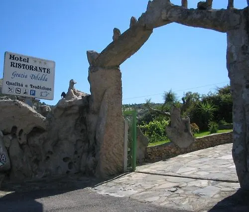 Grazia Deledda فندق 3*