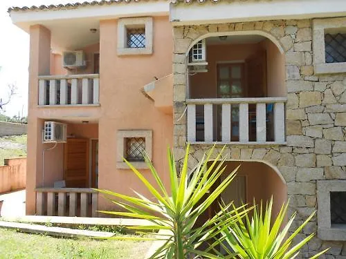 Grazia Deledda فندق 3*