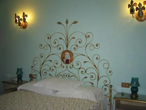 Grazia Deledda فندق 3*