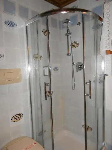 Grazia Deledda فندق 3*