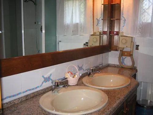 Grazia Deledda فندق 3*