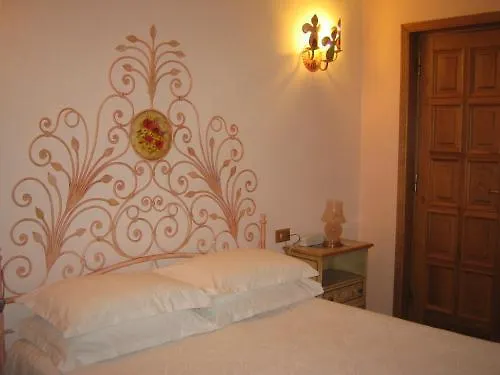 فندق Grazia Deledda أرتْساكينا