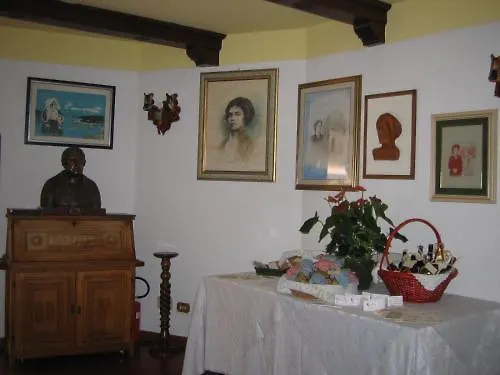 Grazia Deledda فندق