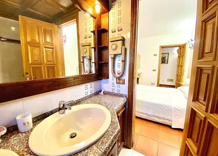 فندق Grazia Deledda أرتْساكينا