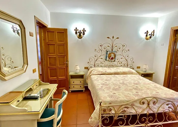 فندق Grazia Deledda 3*