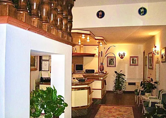 فندق Grazia Deledda 3*