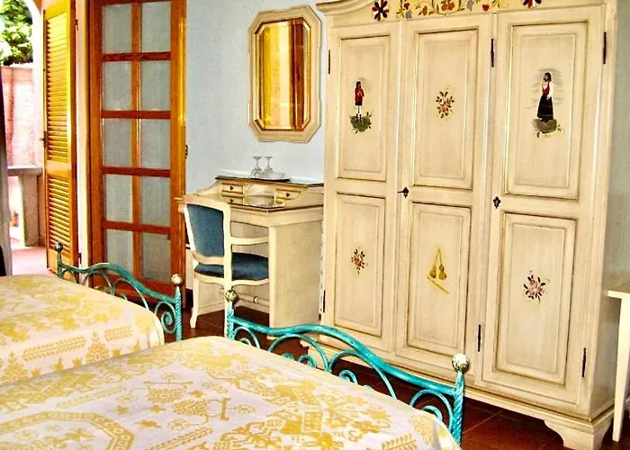 فندق Grazia Deledda أرتْساكينا