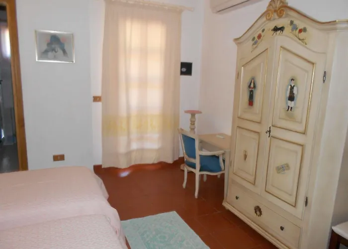 فندق Grazia Deledda أرتْساكينا