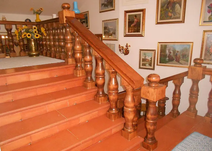 Grazia Deledda فندق 3*